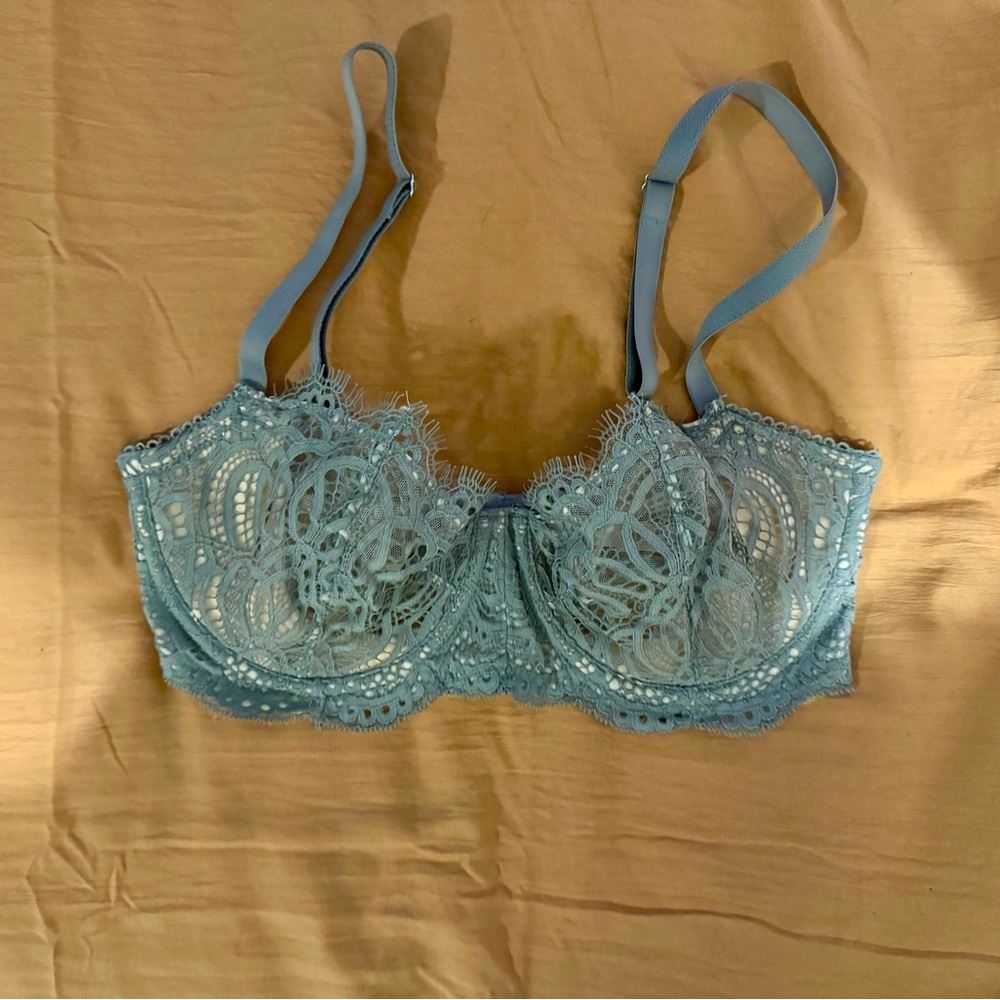 Victoria’s Secret Dream Angels Push-Up without Padding bra